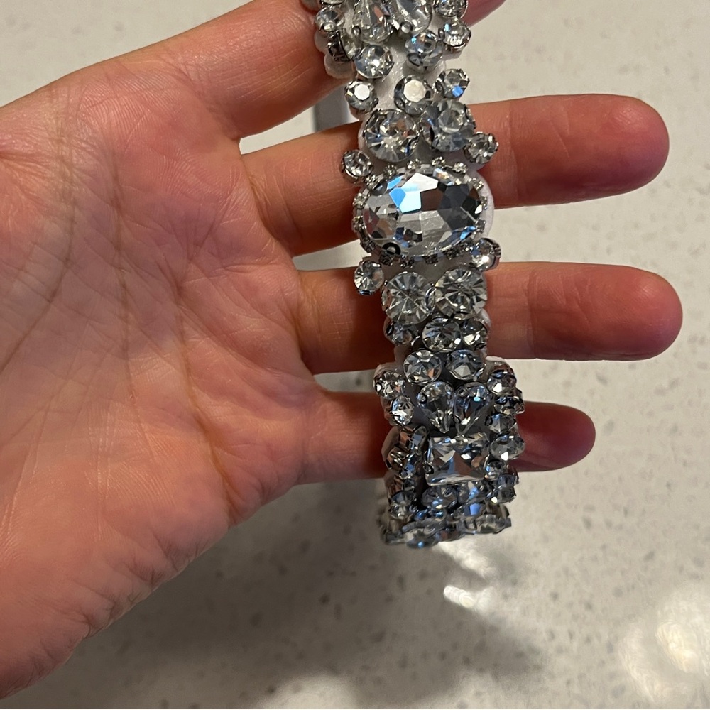 Wedding‎ style silver Headband With Gemstones, Fashionable And Elegant - Picture 5 of 9